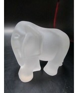 Elephant Frosted Glass Paperweight Figurine 2 1/4 X 2 1/2&quot; - $468.48 MXN