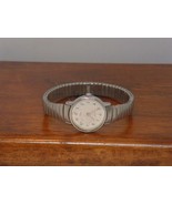 Pre-Owned Women’s Vintage Timex Stretch Band Analog Watch - £7.80 GBP