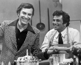 Columbo Double Shock 1973 Peter Falk Martin Landau cooking on TV 8x10 photo - £8.51 GBP