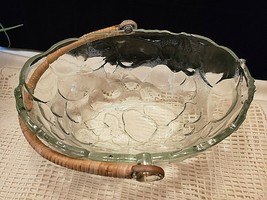 GLASS FRUIT BOWL WITH BAMBOO HANDLE - £11.06 GBP