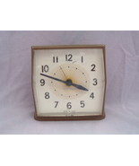 Vintage westclox wind up alarm clock light brown color - $406.89 MXN