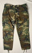 US Military Pants Mens Size L Camo Combat Trouser Cargo Pockets 8415-01-... - $20.00