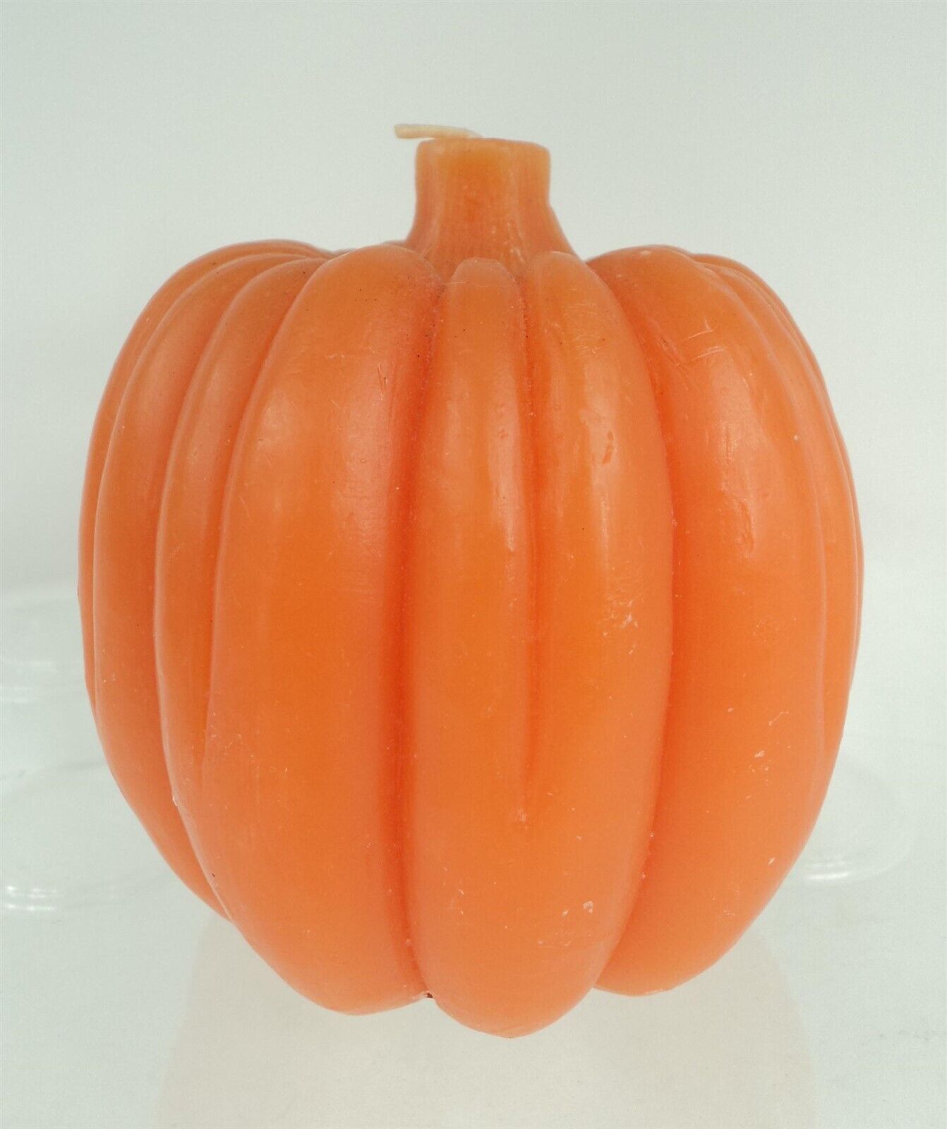 Primary image for Chesapeake Bay Large Pumpkin-Shape Candle - 31 oz - 5 x 5 inches - New!