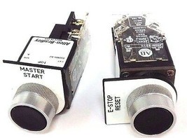 Lot Of 2 Allen Bradley 800MR-A2 Push Buttons Ser. A W/ 800M-XD1K Ser. A Contacts - £31.02 GBP