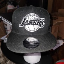 New Era Los Angeles Lakers NBA Snapback 950 Adjustable Men&#39;s Cap Hat Black/White - £10.12 GBP