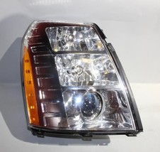 Right Passenger Headlight Fits 2007-2009 Cadillac Escalade Oem #23912 - £359.70 GBP
