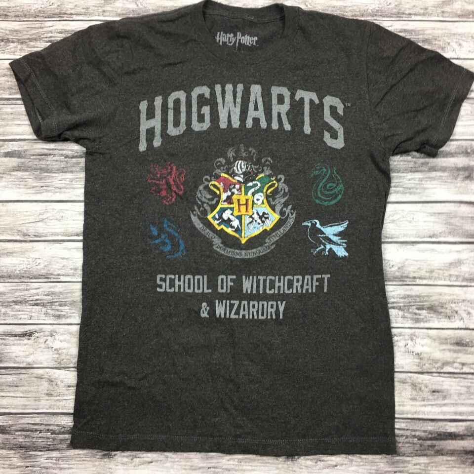 Harry Potter Hogwarts School Short Sleeve T Shirt Graphic Tee Size Small - $15.85