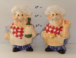 chefs Salt and Pepper Shakers Cooler Blue Green Red Black - $14.80