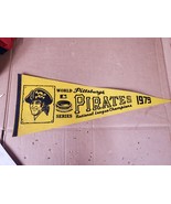Vintage Pittsburg Pirates World Series Champs MLB Flag Pennant Button - £43.22 GBP