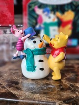 Hallmark 1998 Winnie the Pooh &amp; Piglet Building A Snowman Keepsake Ornament NEW - £7.44 GBP