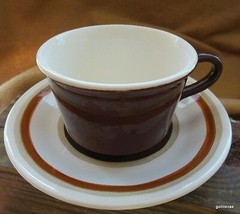 Mid Century Stoneware Royal USA Santa Fe  2 Cups and 2 Saucers - £10.82 GBP