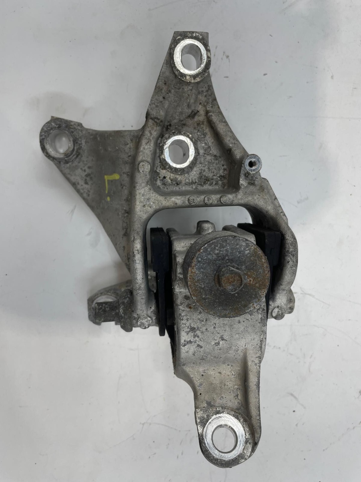 2011 Honda Fit Sport LH Driver Transmission Frame Mount And Trans Bracket OEM Item image 2