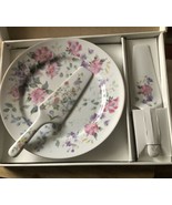 Andrea by Sadek - Cake Plate and Servers - Porcelain - Gold Trim - $21.99