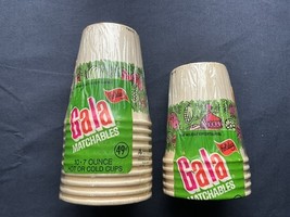 Vintage 1970s Dixie Christmas Holiday Gala Cups NOS 15 Cups - $10.00