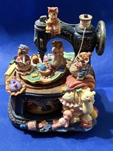 Classic Treasures Music Box Sewing Machine Mice  - “We&#39;ve Only Just Begu... - $437.25 MXN