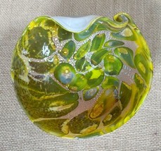 Green Gold Cased Glass Bowl Candy Dish Reverse Painted Curved Art Goblin... - $39.60