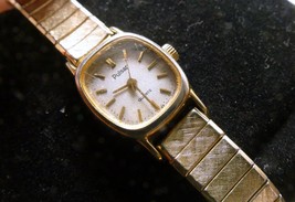 Vintage Pulsar Watch Women Gold Tone Stretch Band V238-5090 RD - £21.08 GBP