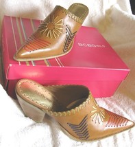VINTAGE BCBGirls GOLDEN TAN Leather Pointed Toe Western Mule Clogs Shoe ... - $31.75