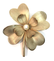 Brushed Texture Four Leaf Clover Brooch Simulated Pearl &amp; Gold Tone Vintage - $18.00