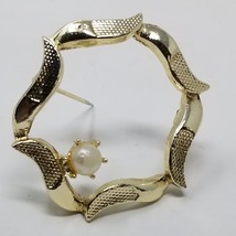 Vintage Art Deco Pin Brooch Gold Tone Textured with Pearl Large - £10.24 GBP