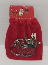 Vtg Reindeer In Santa&#39;s Sleigh Pin Brooch Rudolph With Bag Christmas NOS NWT - £15.46 GBP