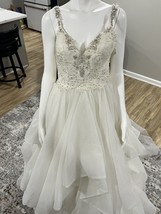 Size 12 Essence Of Australia Wedding Gown BNWTS - $4,603.50 MXN