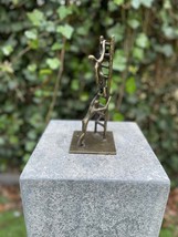 Climbing Together – Bronze Sculpture. 10x10x22cm - 0.8Kg - $225.74 CAD
