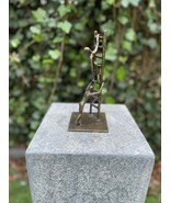 Climbing Together – Bronze Sculpture. 10x10x22cm - 0.8Kg - €142,80 EUR