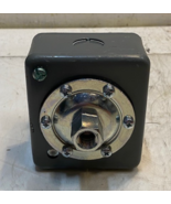 Square D Water Pump Pressure Switch 11mm ID 6mm Thread 5&quot; x 3-1/2&quot; x 3-1/8&quot; - $75.78 CAD