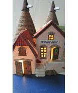 DICKENS VILLAGE DEPT 56 BISHOP OAST HOUSE LIGHTED 8 X 7 X 6&quot; SHOWROOM MO... - $86.88 CAD