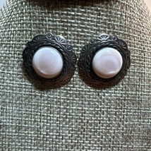 Vintage Carolyn Pollack Earrings Pink Mother Of Pearl Southwest Button Stud - £51.90 GBP