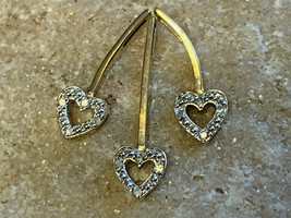 10K Yellow Gold Triple Heart Drop Dangle Pendants Clear Gems 2.21g Jewelry Charm - £143.04 GBP