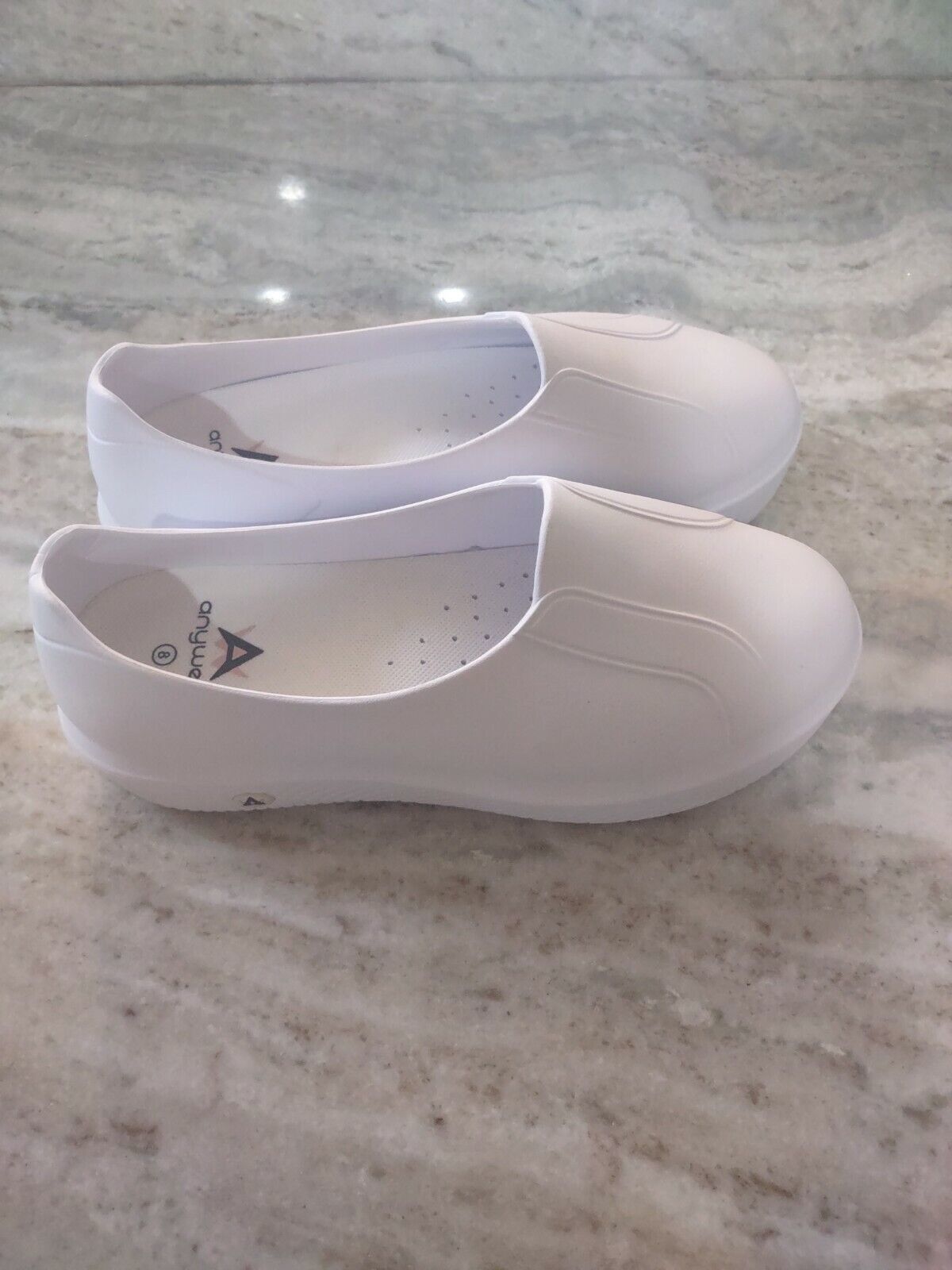 Anywear Size 8 White Nursing Shoes-Brand New-SHIPS N 24 HOURS - $69.18
