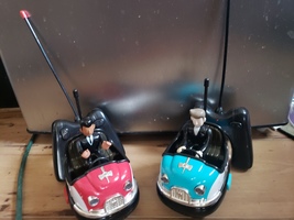 FAO Schwarz Premium 2-Player Remote Control Toy Bumper Car Set ^   - $20.00