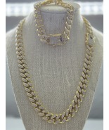 Beautiful 18k Gold set Necklace and Bracelet  - $852.74 MXN