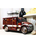 Vintage Red Ambulance Truck Figurine Holder For Glass Salt and Pepper Sh... - €24,05 EUR