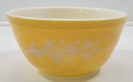 *CB4) Vintage Pyrex Butterfly Gold Yellow Nesting Round Bowl 402 1.5qt - $29.69