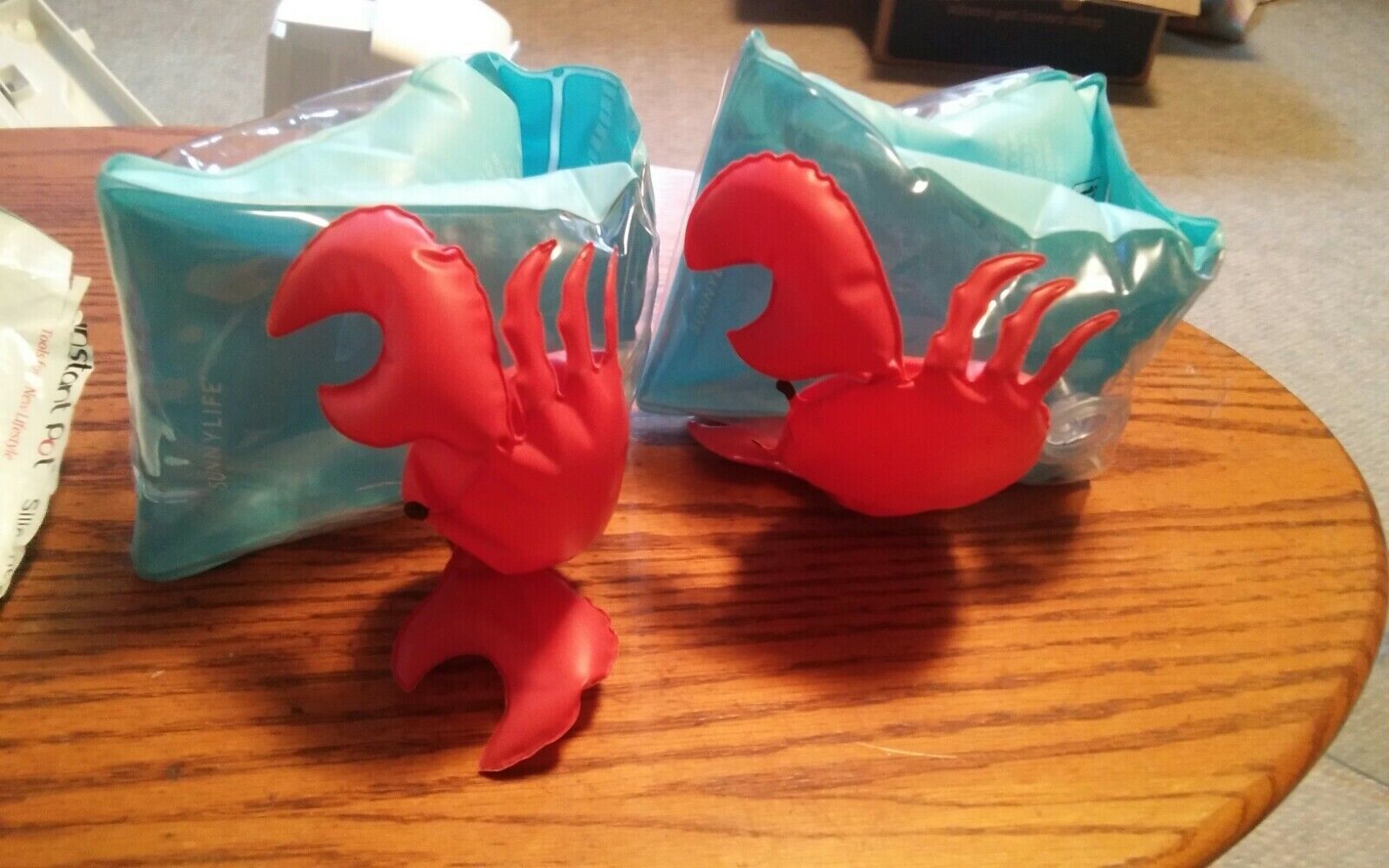 Sunny Life Arm Band Pool Floaties! Cool 3D Crab Design! Learn To Swim Sa... - $6.99