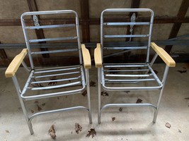 2 Mid Century Aluminum Folding Lawn  Chairs  No Cushions - £59.95 GBP