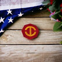 WW-2, US Army Hawaiian Department Cut Edge White Back Patch-Original - $14.87