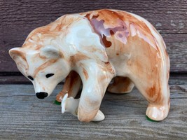 Vtg Sitka Clay Alaska Ceramic Ceramitique Grizzly Bear W Fish 5&quot; - £15.62 GBP