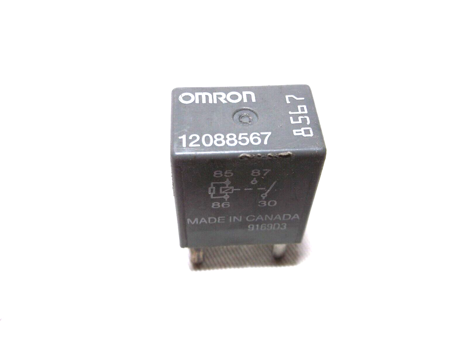 OMRON /GM/ MULTIPURPOSE 4 PRONG RELAY - $3.00