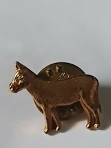  Donkey Pin Badge - $79.38 MXN