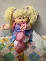 Vintage Cabbage Patch Kid Toddler Girl With Pacifier Lemon Hair Green Eyes 1988 - £145.33 GBP