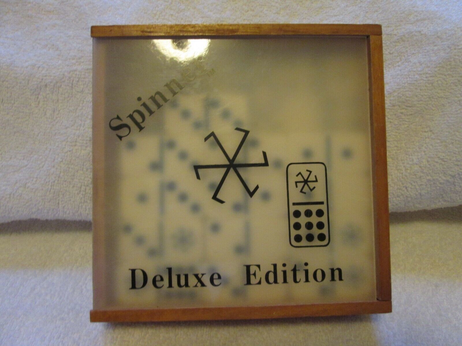Primary image for Spinner Deluxe Edition, double nines, vintage, wooden dove tailed box