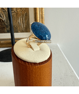 Unsigned Ring Large Blue Cabochon Gold Tone Rhinestone 7.5 8 - €17,30 EUR