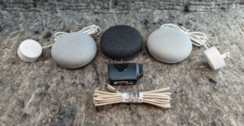 Works Great 3 x Google Home Mini Smart Speaker (HOA) - Chalk/Black (1E) - £31.45 GBP