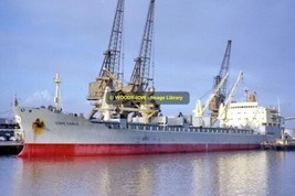 mc2580 - Lyle Cargo Ship - Cape Sable , built 1968 - photograph 6x4 - $2.80