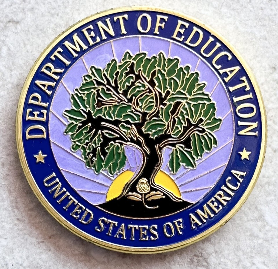 Department of Education US Government Coin DOE W/ Retirement Award Item image 3