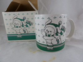  Vintage Applause Christmas Coffee Mug  Skaters Waltz Made in Korea - $16.78